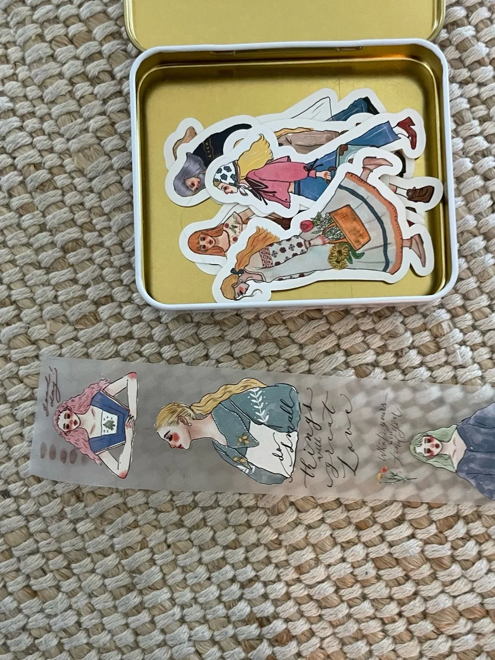 La dolce vita Decorative Washi Tape and Tin Set - Multicolor